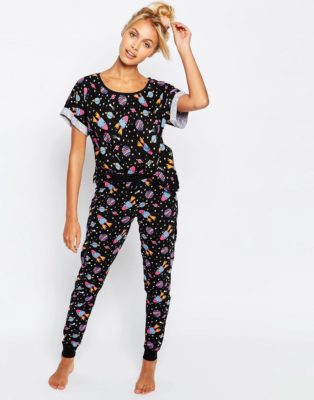 ASOS - Pajamas with leggings and t-shirt printed space