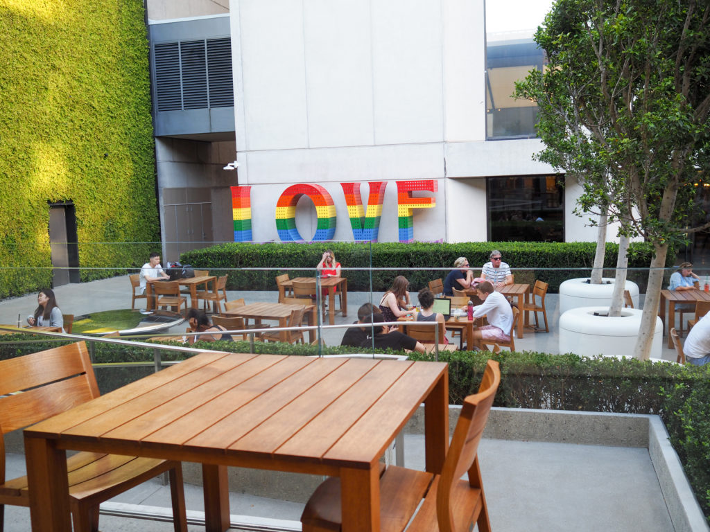 Pretty terrace of the apple store in san francisco with the love cigle